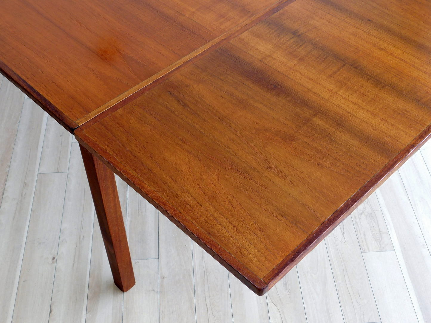 Danish MCM expandable dining table