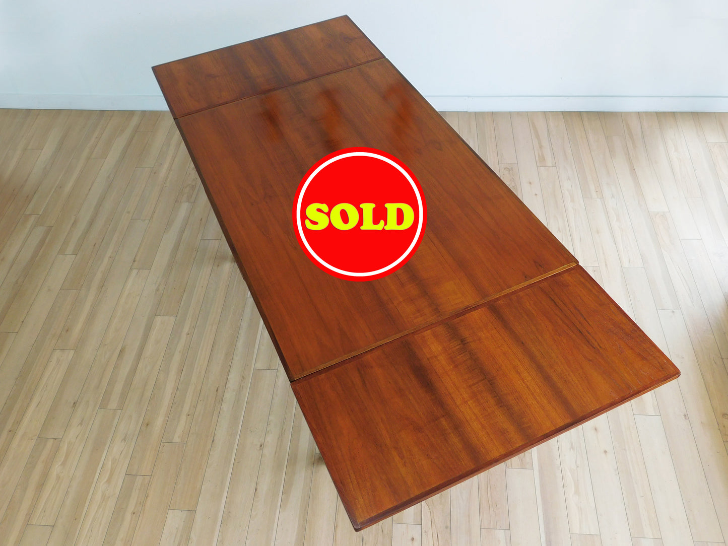 Danish MCM expandable dining table