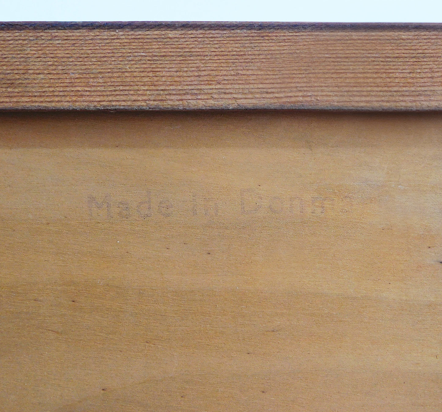 Eames knoll for Dyrlund Sideboard