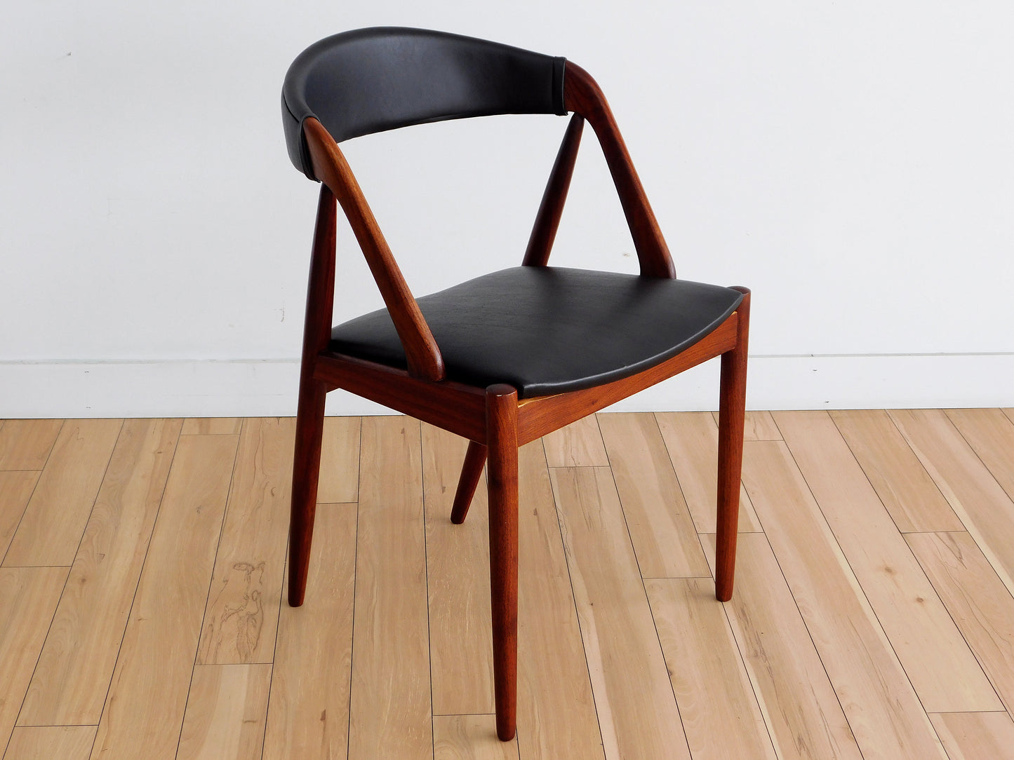 Kai Kristiansen Dining Chairs Model 31 by Schou Andersen Møbelfabrik