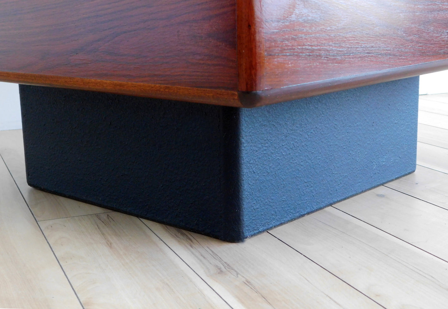 Mobican Square end table