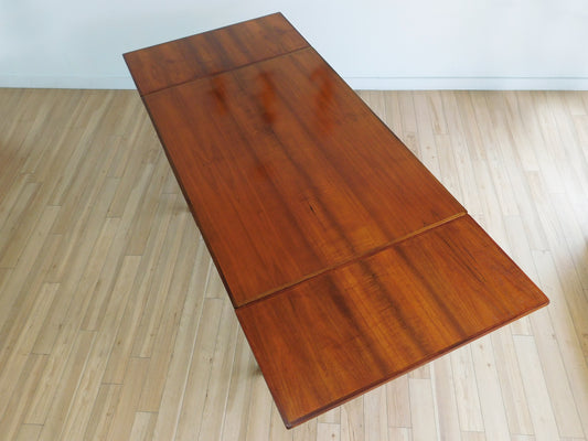 Danish MCM expandable dining table